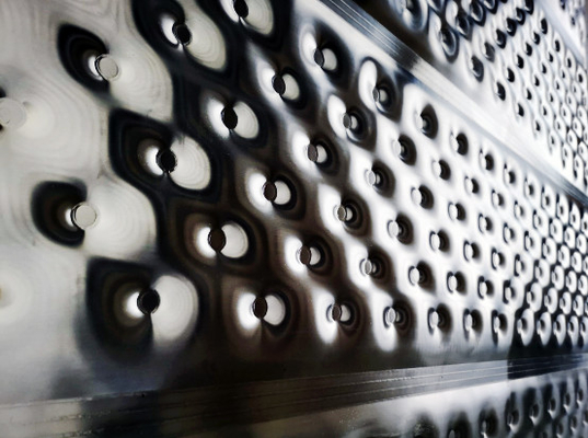 質  Stainless Steel Pillow Dimple Plate Heat Exchanger Chillers 工場